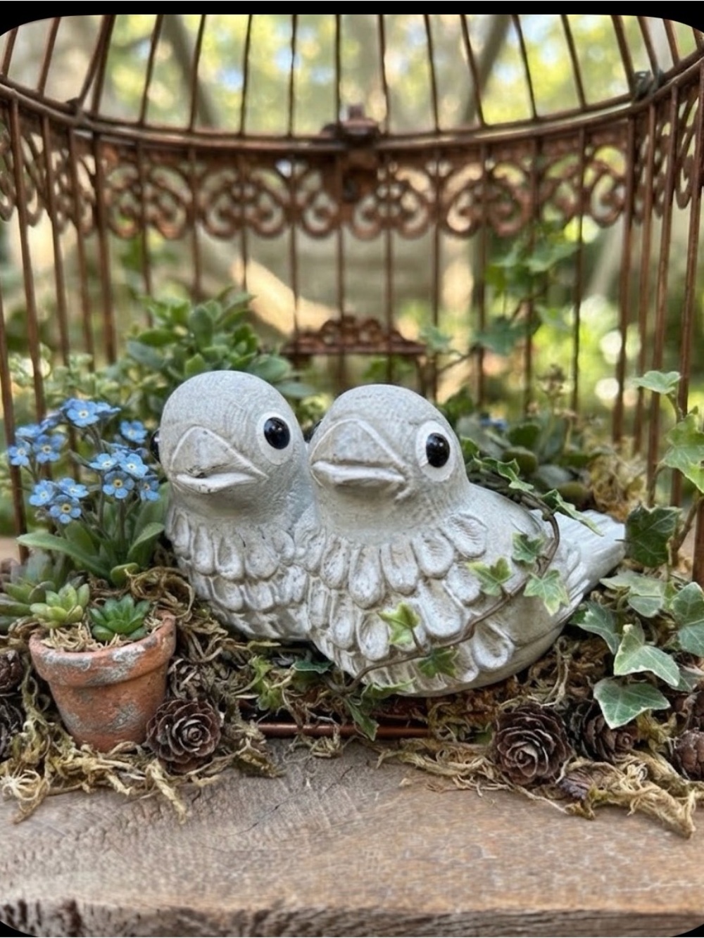 Isabel Bloom Concrete Lovebirds Bird Figurine Sculpture I Signed I Iowa Art-EUC